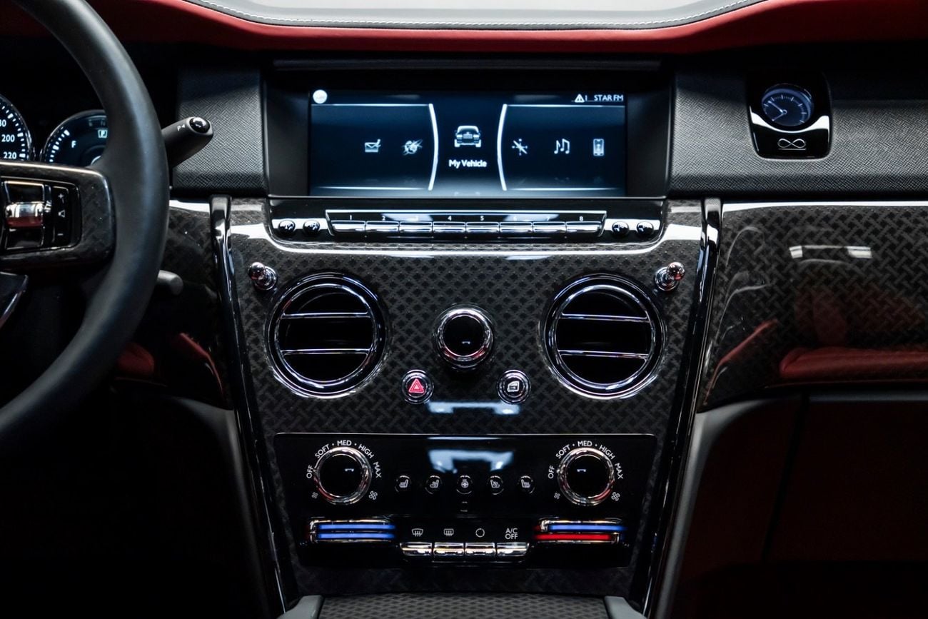 Rolls Royce Cullinan BLACK BADGE