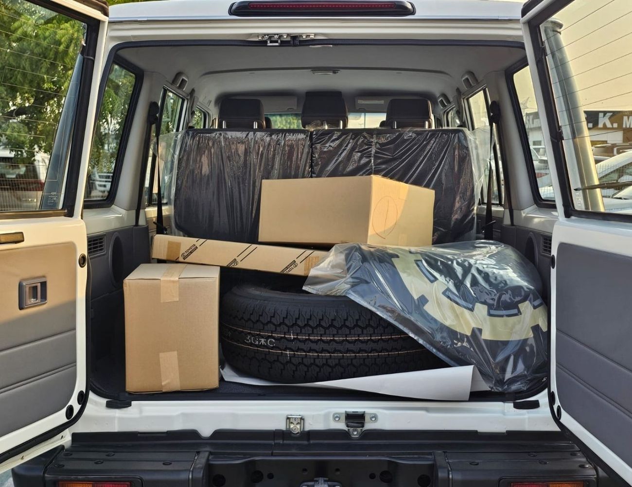 Toyota Land Cruiser 70 LC76 LXA HARDTOP LC76 LXA 5 DOOR || 4.0L PETROL M/T | REAR CAMERA | PWR WINDOWS | SNORKEL (CODE # 76MM)