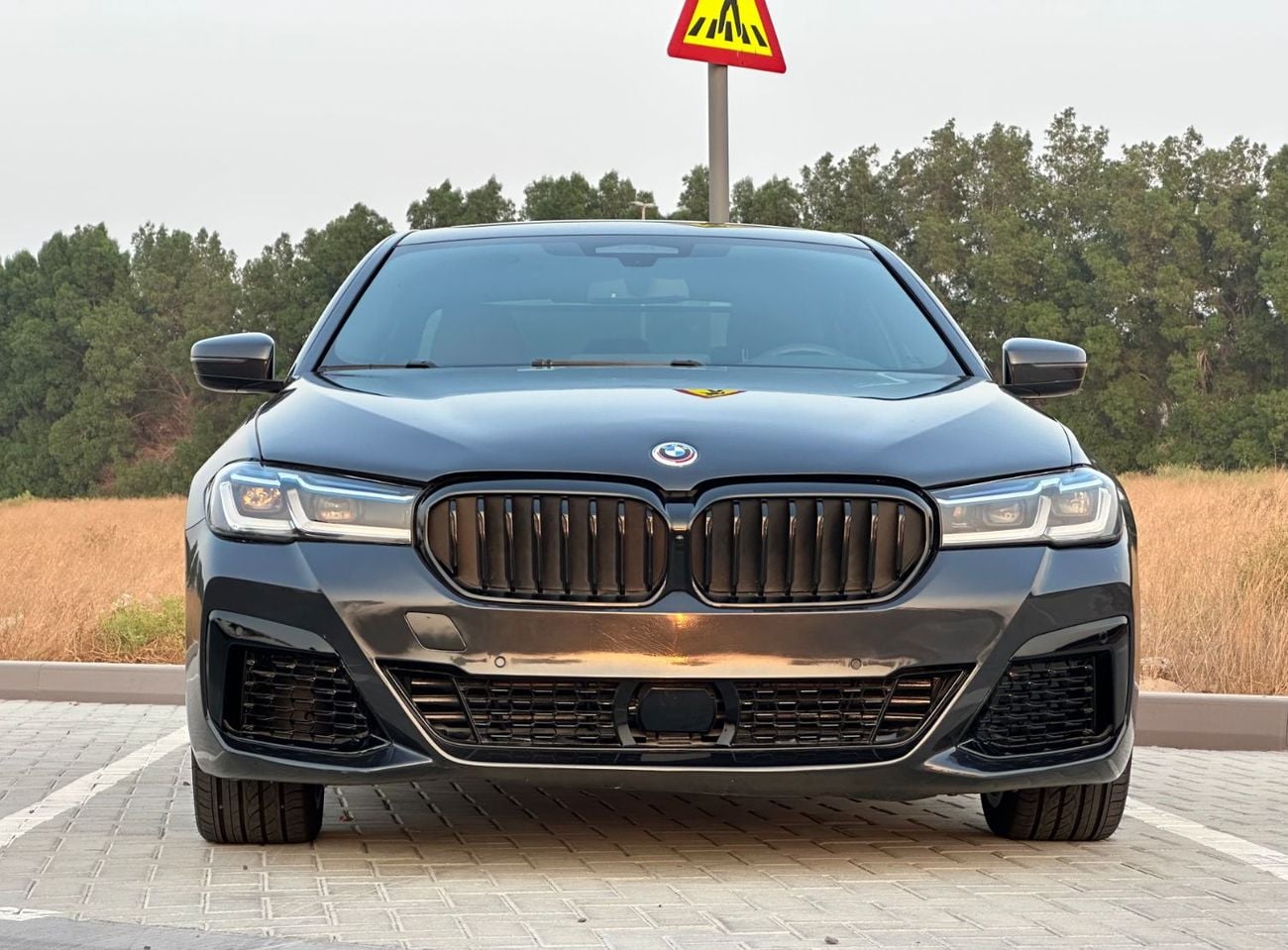 بي أم دبليو 530i لاكجوري لاين إكسكلوسيف