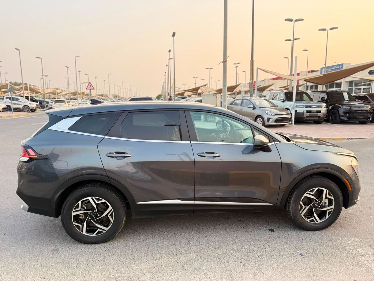 Kia Sportage LX very clean car