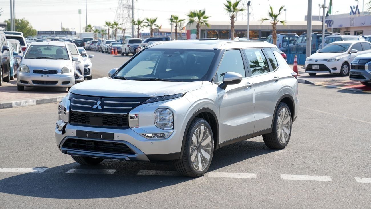 ميتسوبيشي آوتلاندر HIGHLINE ميتسوبيشي أوتلاندر 2026 – (G05) 2.5 لتر | SUV بسبعة مقاعد | مواصفات الخليج |