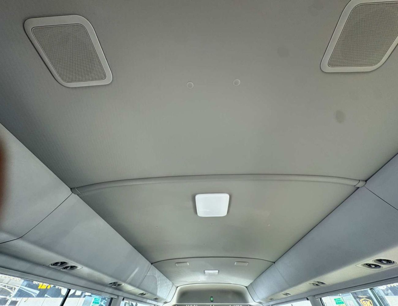 تويوتا كوستر 4.2L V6 Diesel Manual 23 Seater 4.2L V6 DIESEL || 23 STR M/T | AUTO FOLDING DOOR | REAR SEATS BELT (CODE # COD42A)