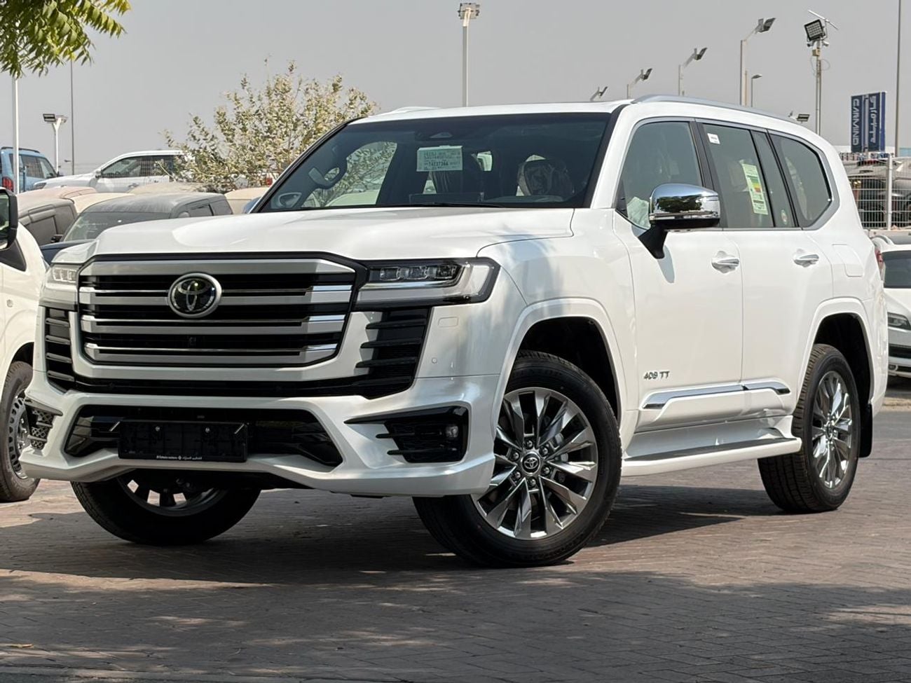 تويوتا لاند كروزر VXR | 3.5L PETROLL | PWR WITH LEATHER SEATS | JBL SPEAKERS WITH 360* CAMERA | RADAR | SUNROOF | MY2026