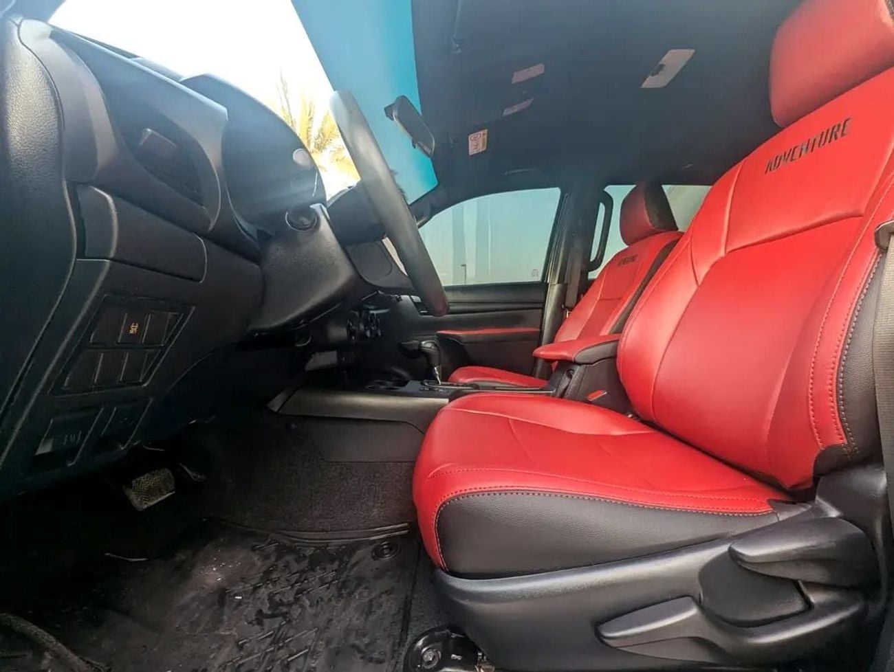 Toyota Hilux ADVENTURE Toyota Hilux Adventure 2020 GCC Specs Facelifted 2025 V4 2.7L Interior and Exterior well-maintained
