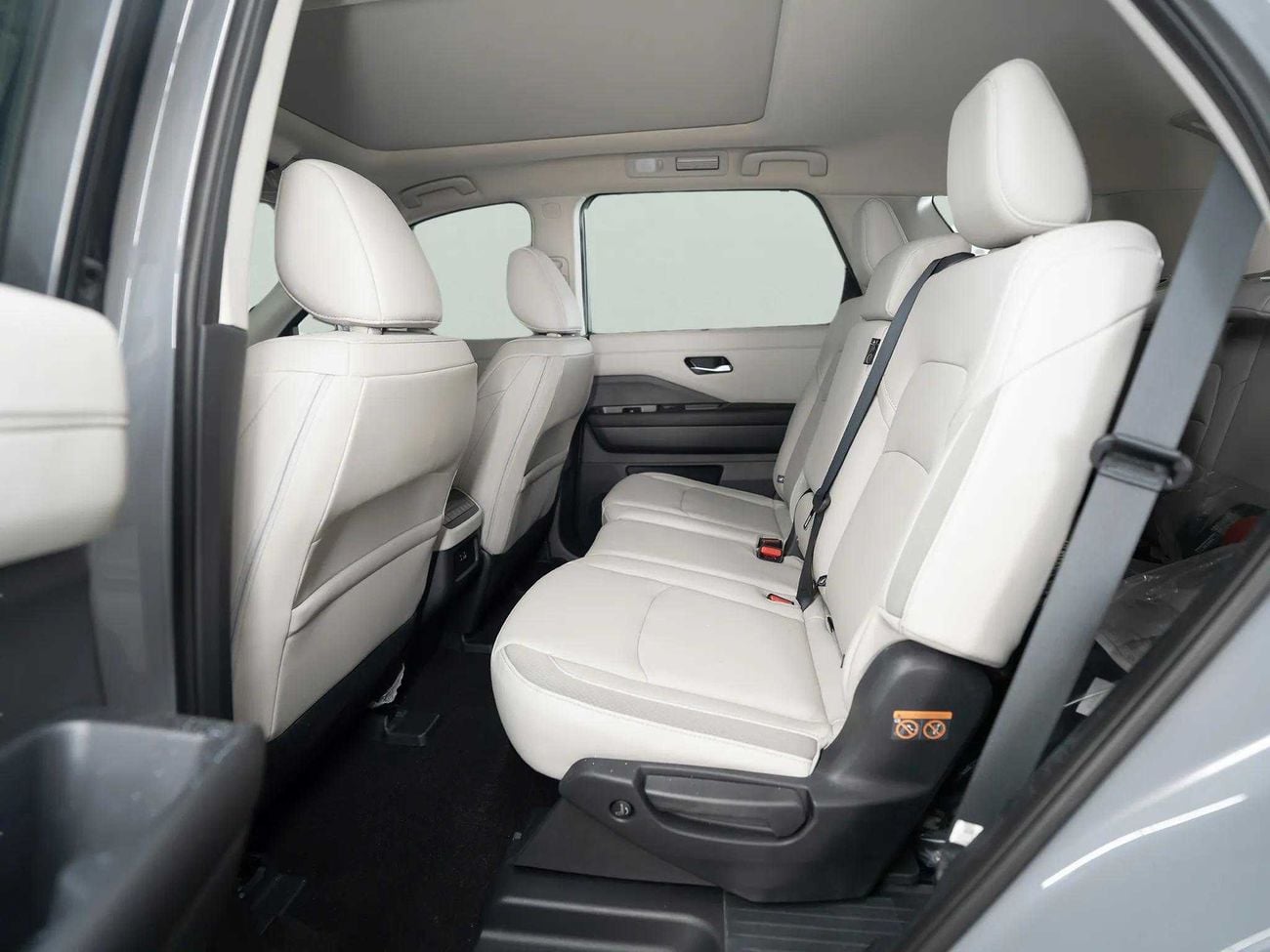 Nissan Pathfinder SV 3.5
