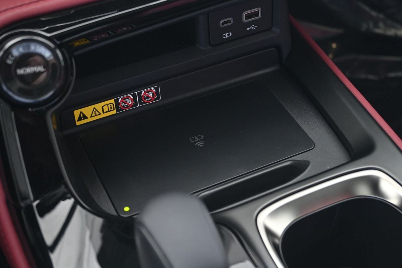 لكزس NX350h PREMIER محرك هجين سعة 2.5 لتر ونظام دفع رباعي، اللون أسود
