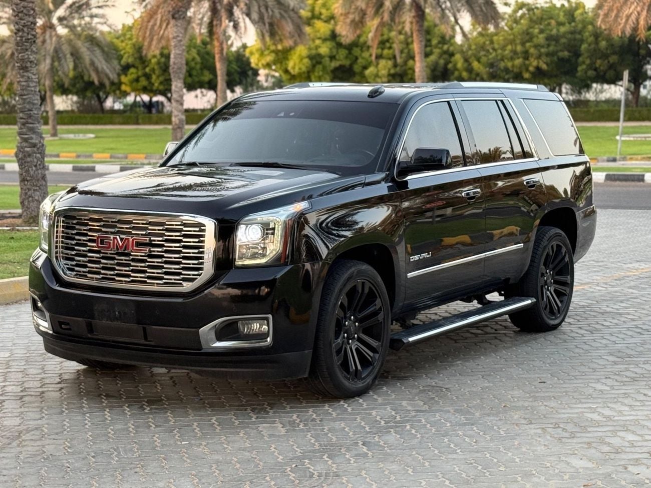 GMC Yukon DENALI