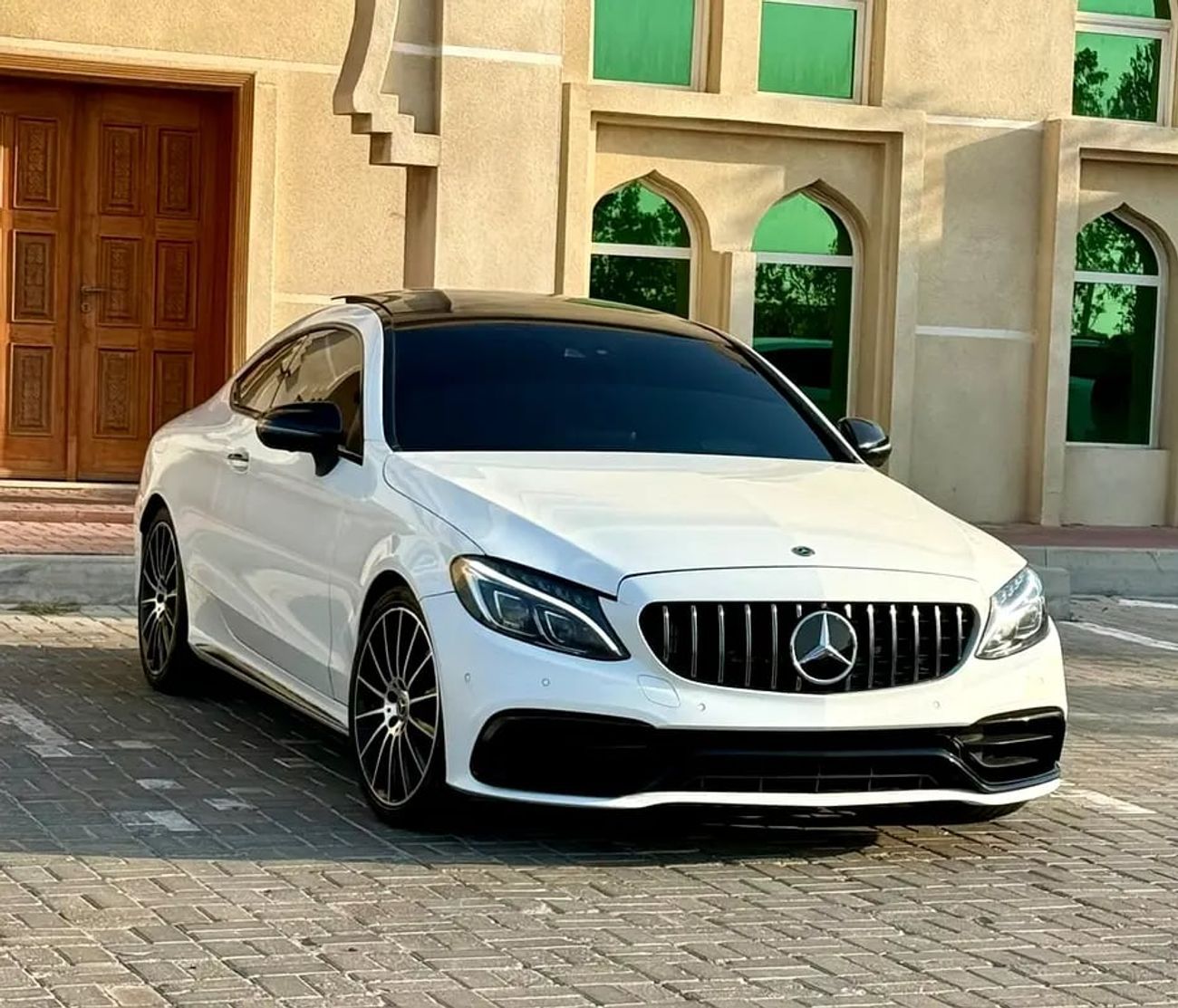 Mercedes Benz C300 مرسيدس C300 كوبيه خليجيStunning C300 Coupe | GCC Specs | Low Mileage | Pristine