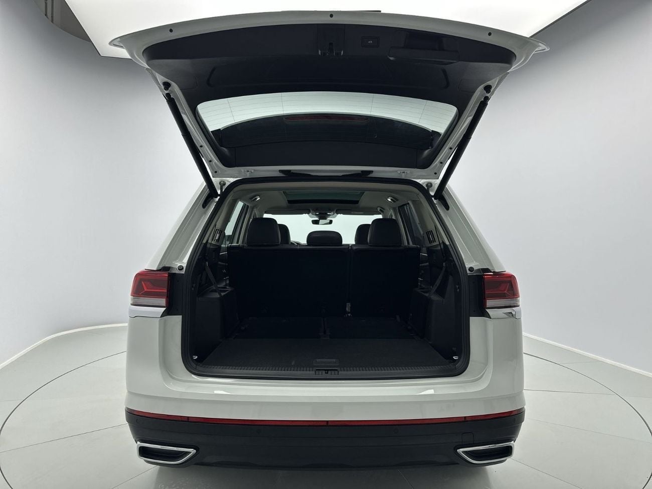 Volkswagen Teramont COMFORTLINE Premium Leather 7-Seater SUV | Panoramic Sunroof | Desert Comfort Ready