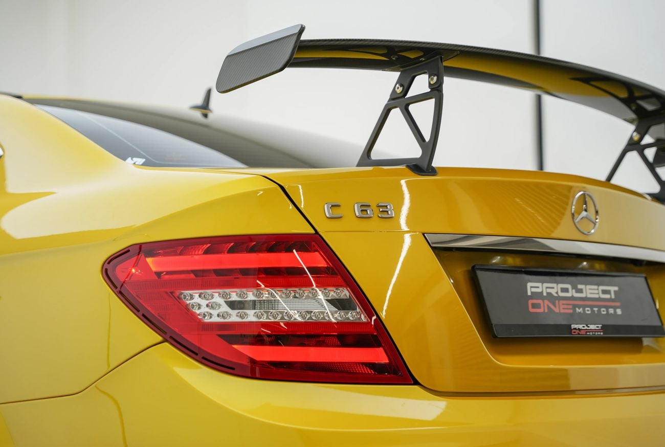 Mercedes Benz C63 AMG