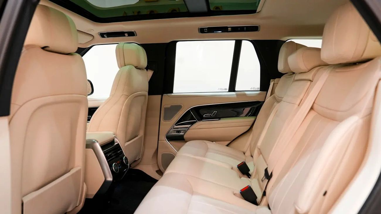 Land Rover Range Rover HSE P530 - V8 / Warranty And Service Contract / Gcc Specs