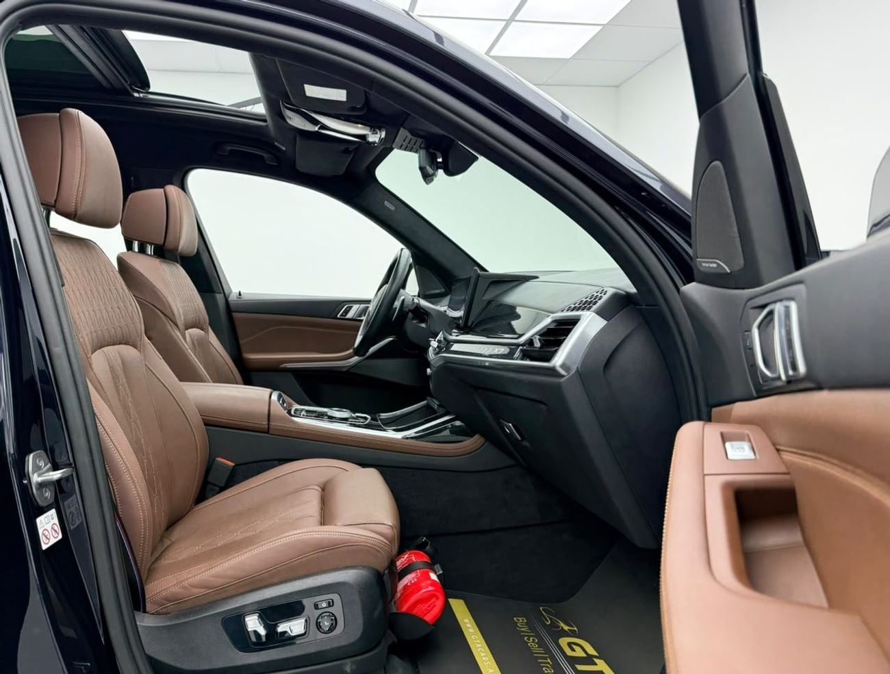 BMW X7 XDRIVE40I M SPORT 2024 BMW X7 xDrive40i M-Sport, 2028 BMW Warranty + Service Pack, Full BMW Service History, GCC