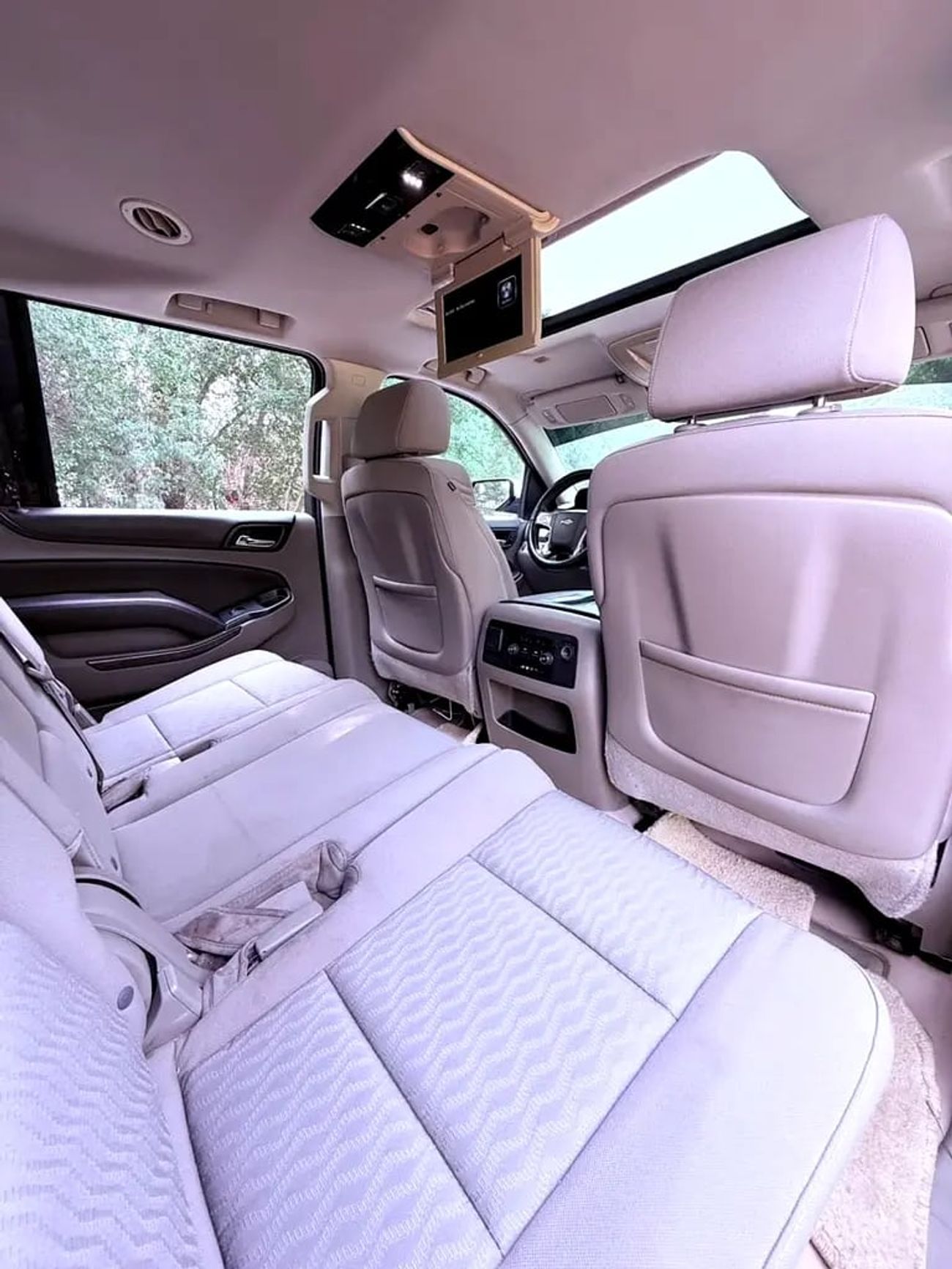 Chevrolet Suburban LT GCC Specs سوبر بان بحالة ممتازة جدا خليجي