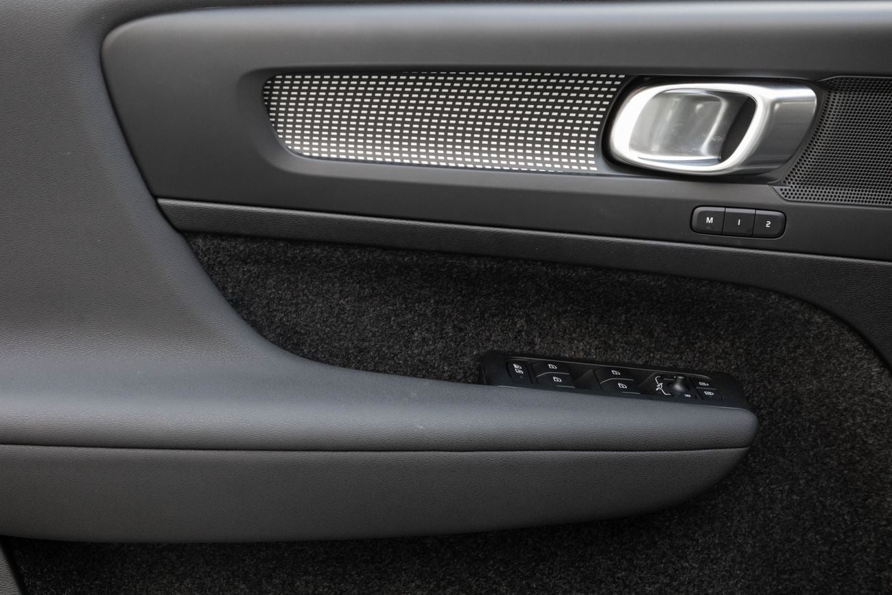 فولفو XC 40 CORE | 2,253 P.M | 0% Downpayment | VOLVO WARRANTY!