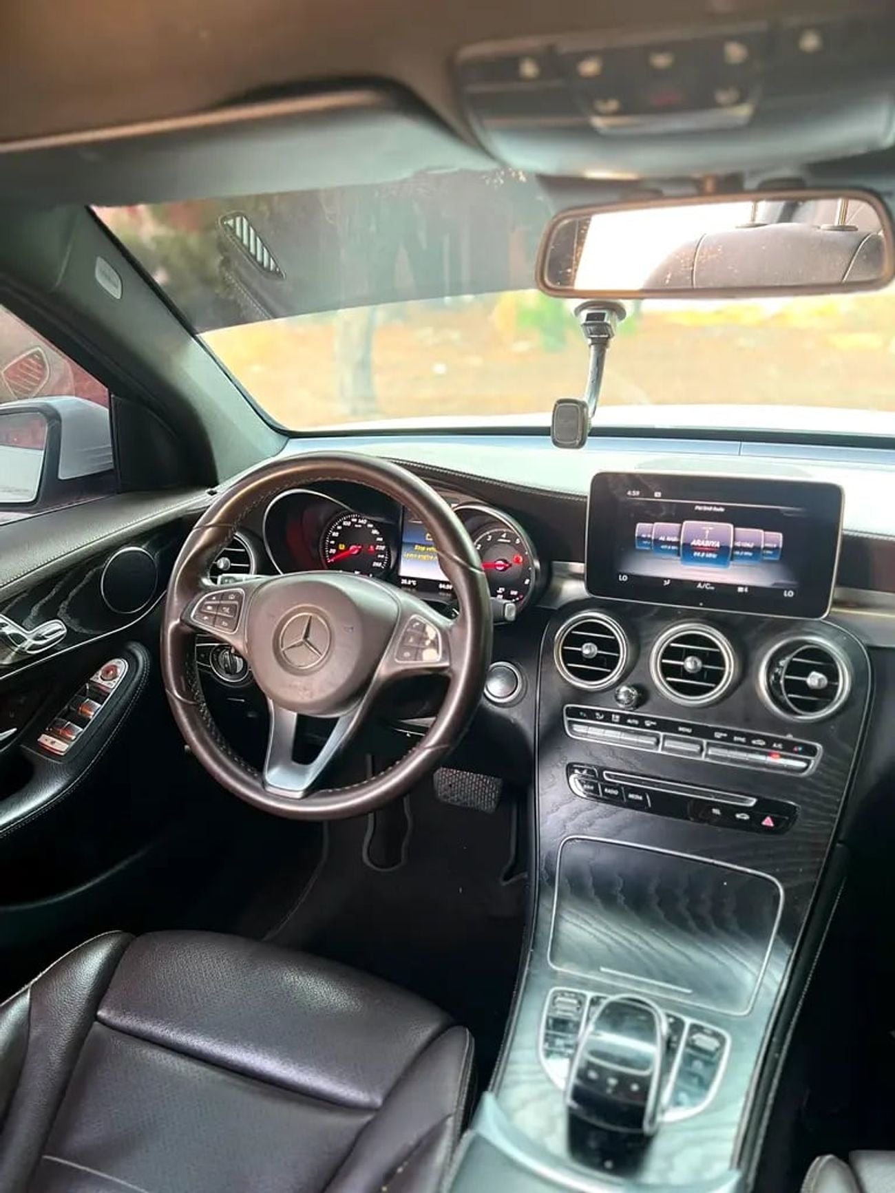 Mercedes Benz GLC250 GLC 250 4MATIC | GCC Specs | Excellent Condition