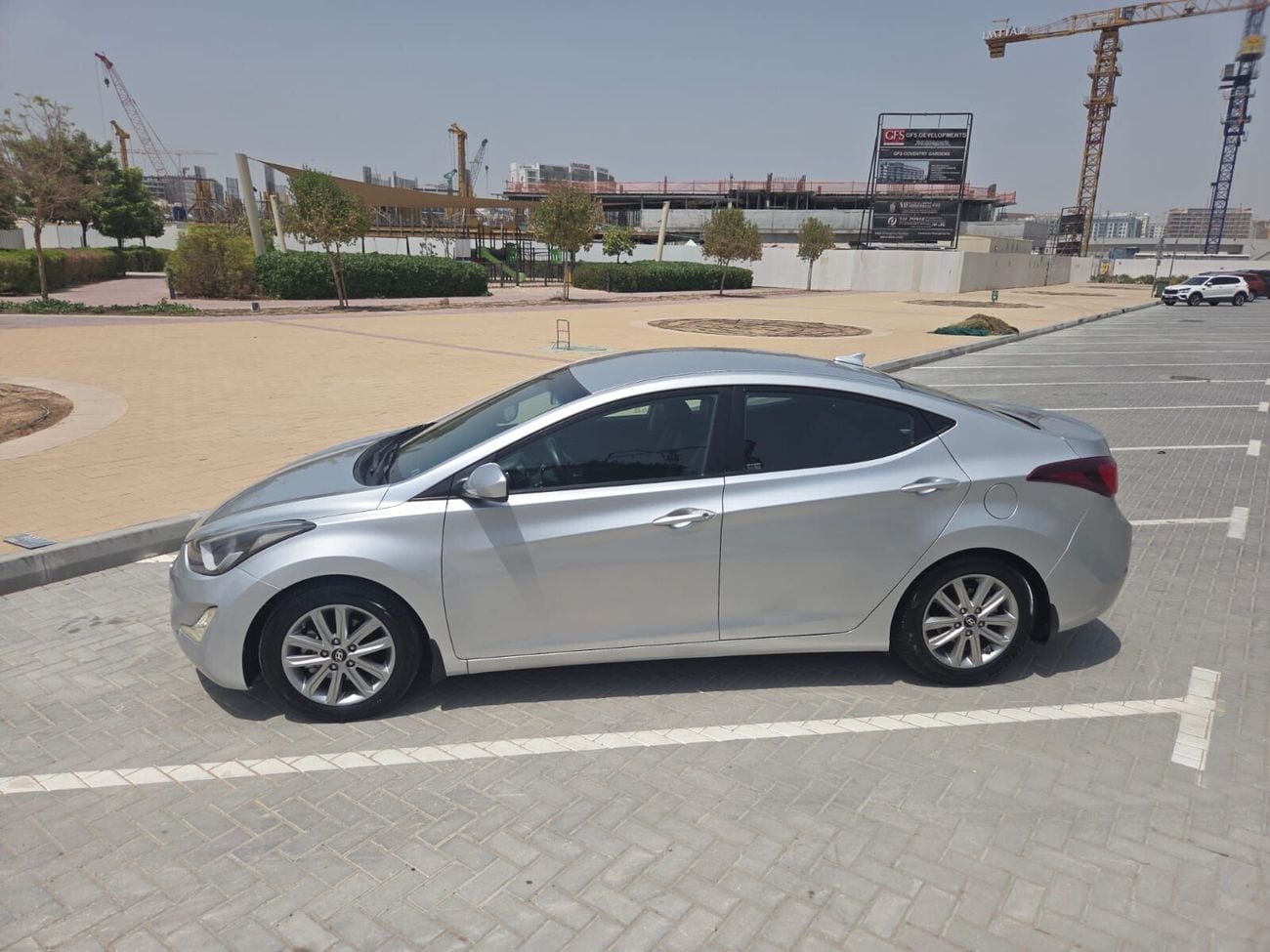 هيونداي إلانترا GLS
