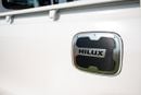 تويوتا هيلوكس Hilux 2.4 Diesel Four Wheel Drive 2 Door Manual Transmission