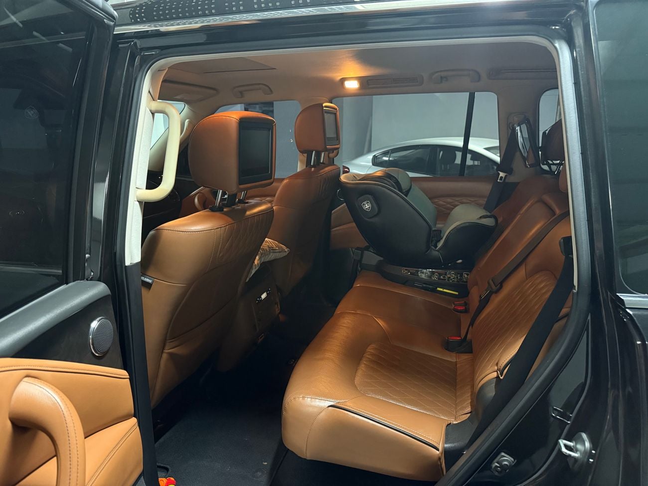 Infiniti QX80 LUXE SENSORY PROACTIVE