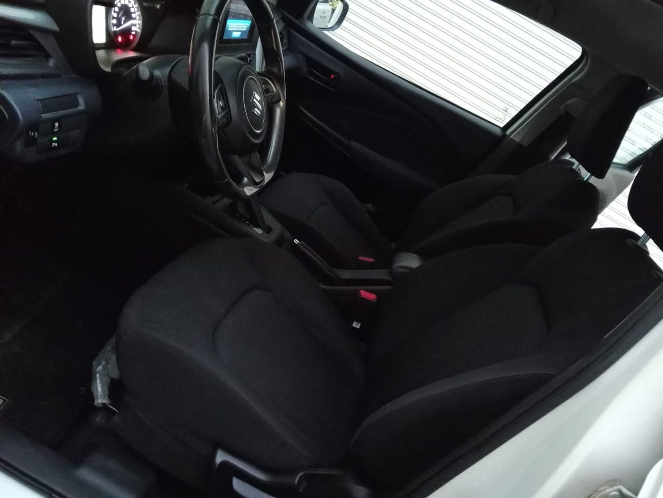 Suzuki Baleno GL Suzuki Baleno GL 2024 NO CONVENIENCE FEES WARRANTY FULL SERVICE HISTORY