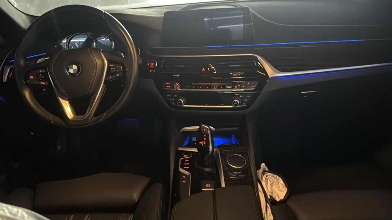 BMW 540i LUXURY