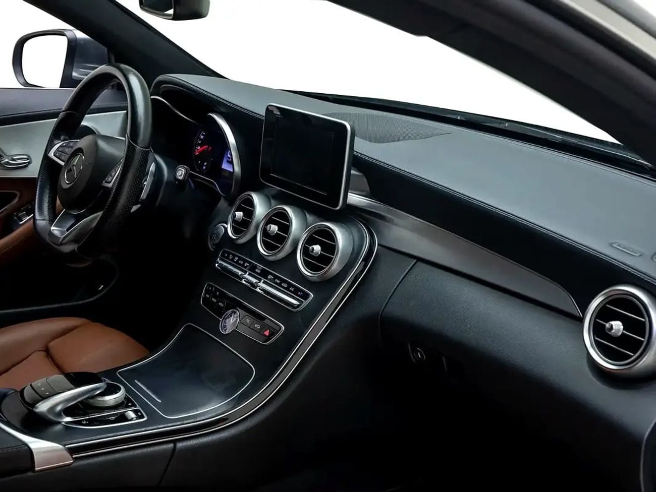Mercedes Benz C 200 Coupe C200 Coupe | GCC Specification | Grey Exterior | Luxury Coupe