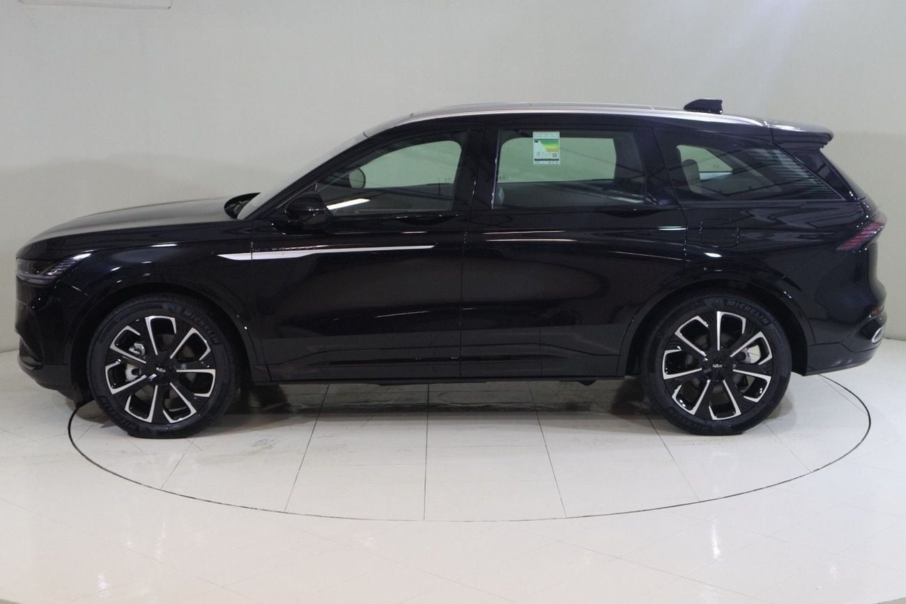 Lincoln Nautilus RESERVE II /NAU425H / AL TAYER MOTORS AL QOUZ SHOWROOM