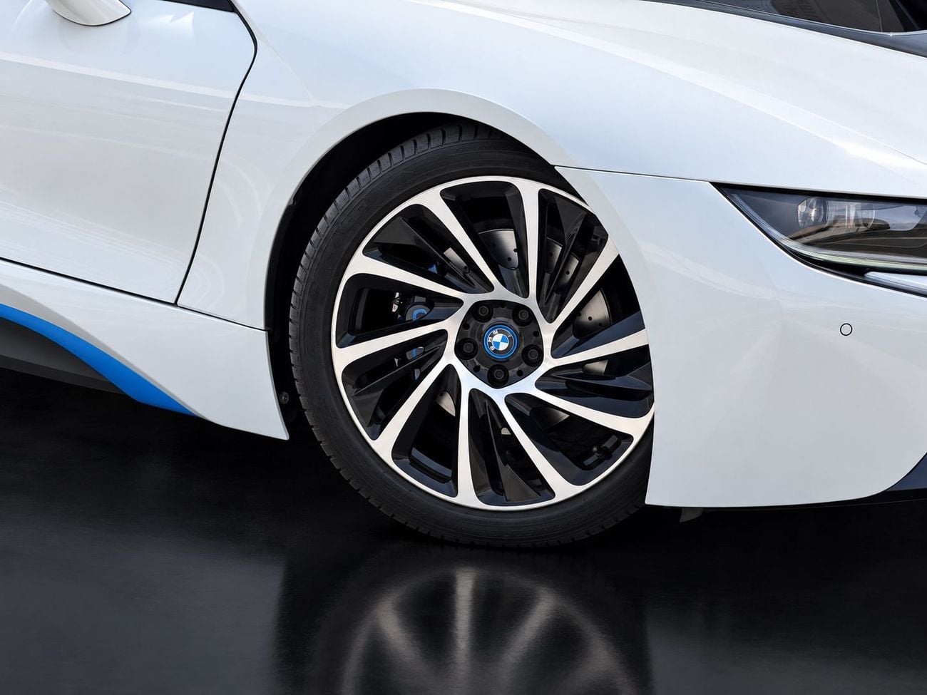 BMW i8 STANDARD