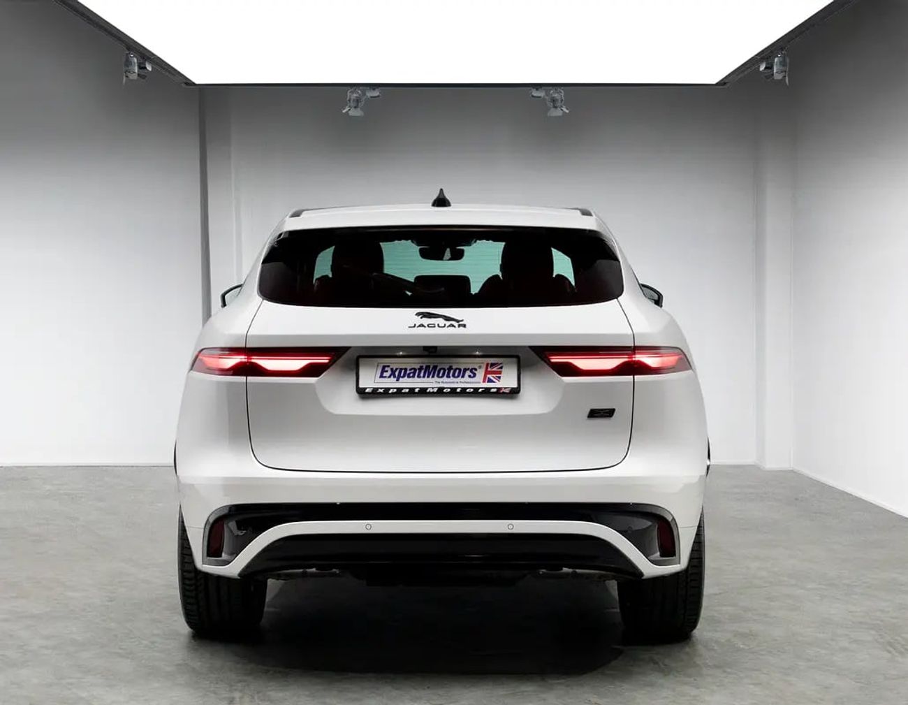 Jaguar F-PACE 90TH ANNIVERSARY EDITION P250 90th Anniversary Edition • Warranty + Service Package • FDSH • GCC