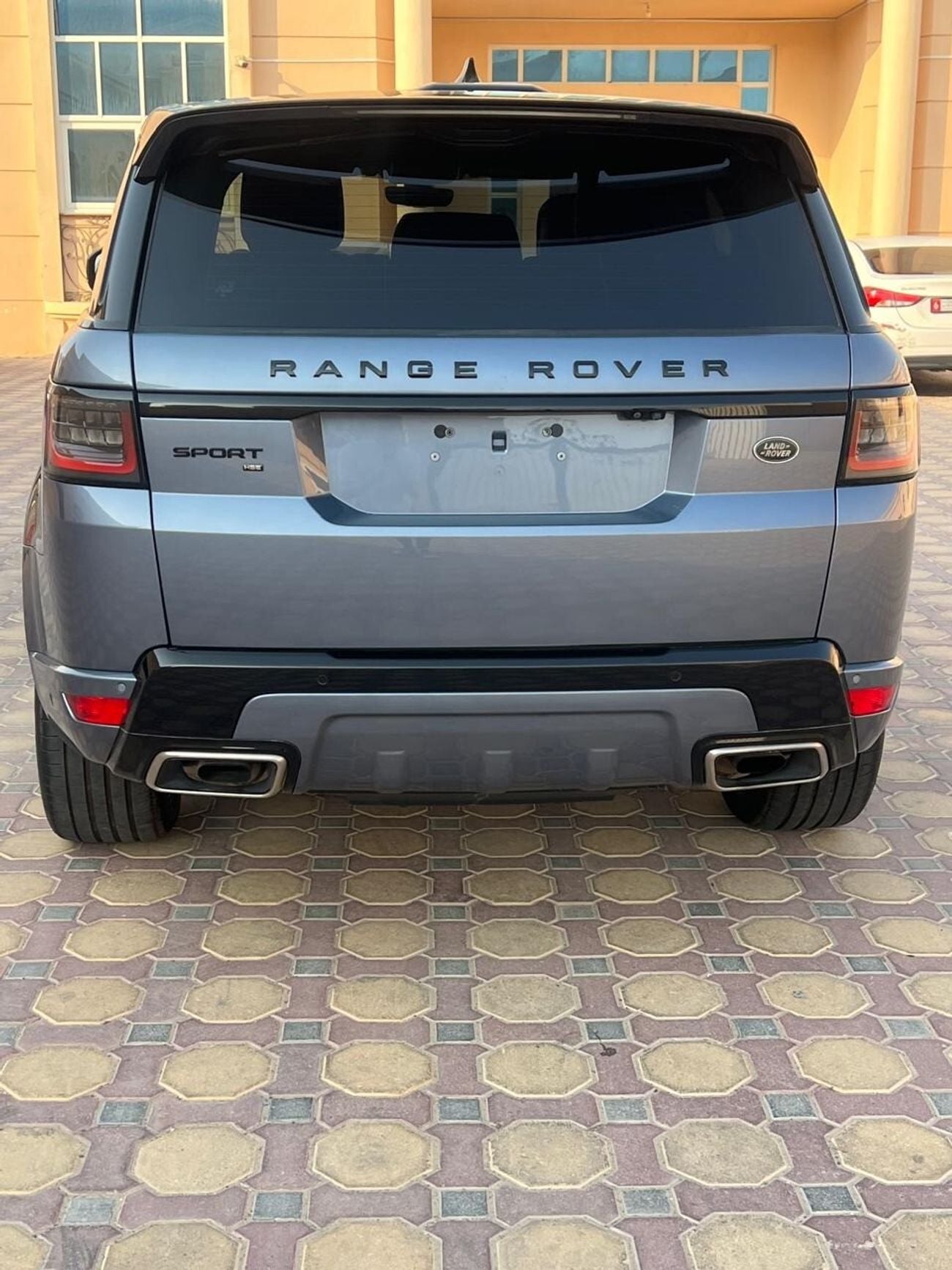 Land Rover Range Rover Sport HSE DYNAMIC