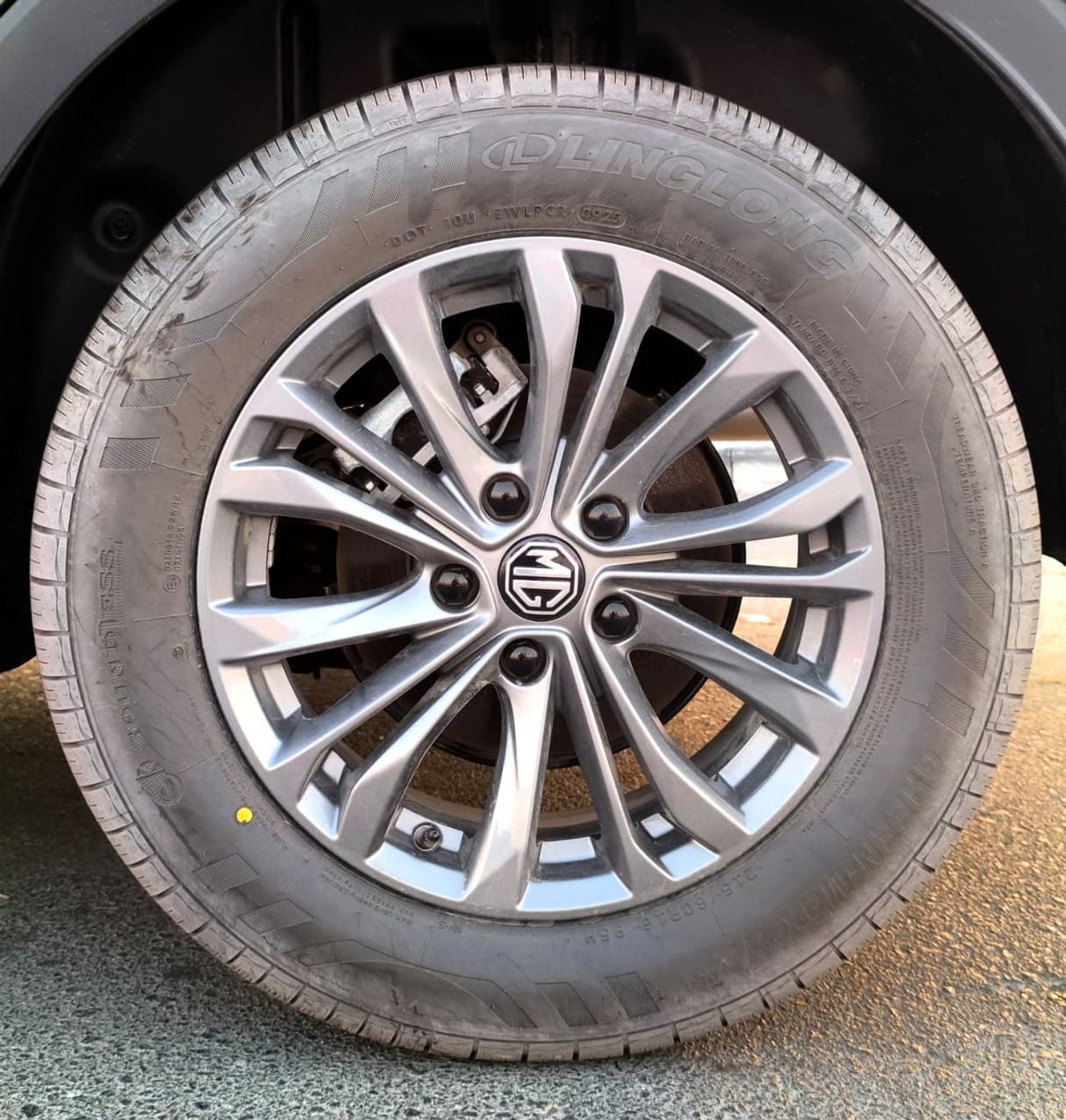 MG ZS STANDARD MG ZS 1.5L Standard GCC Specs 2026