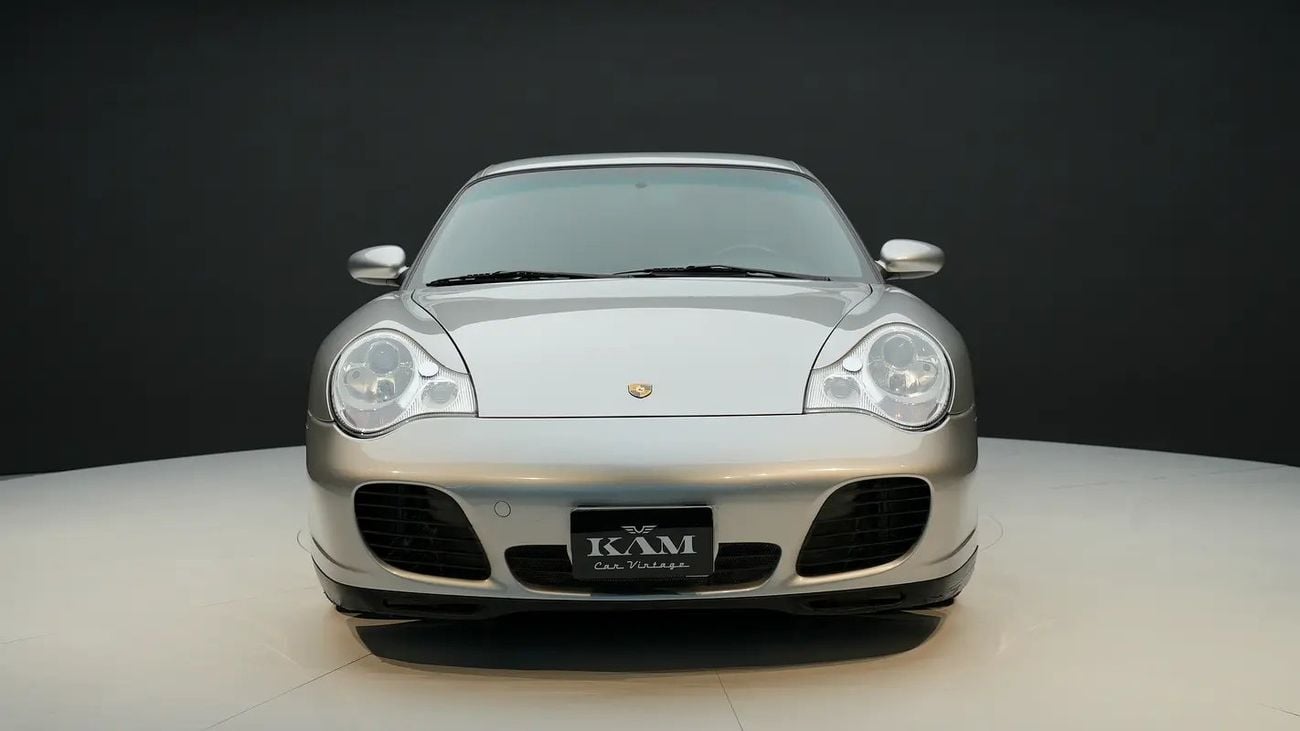 بورش 911 Carrera 4S Japanese Specs