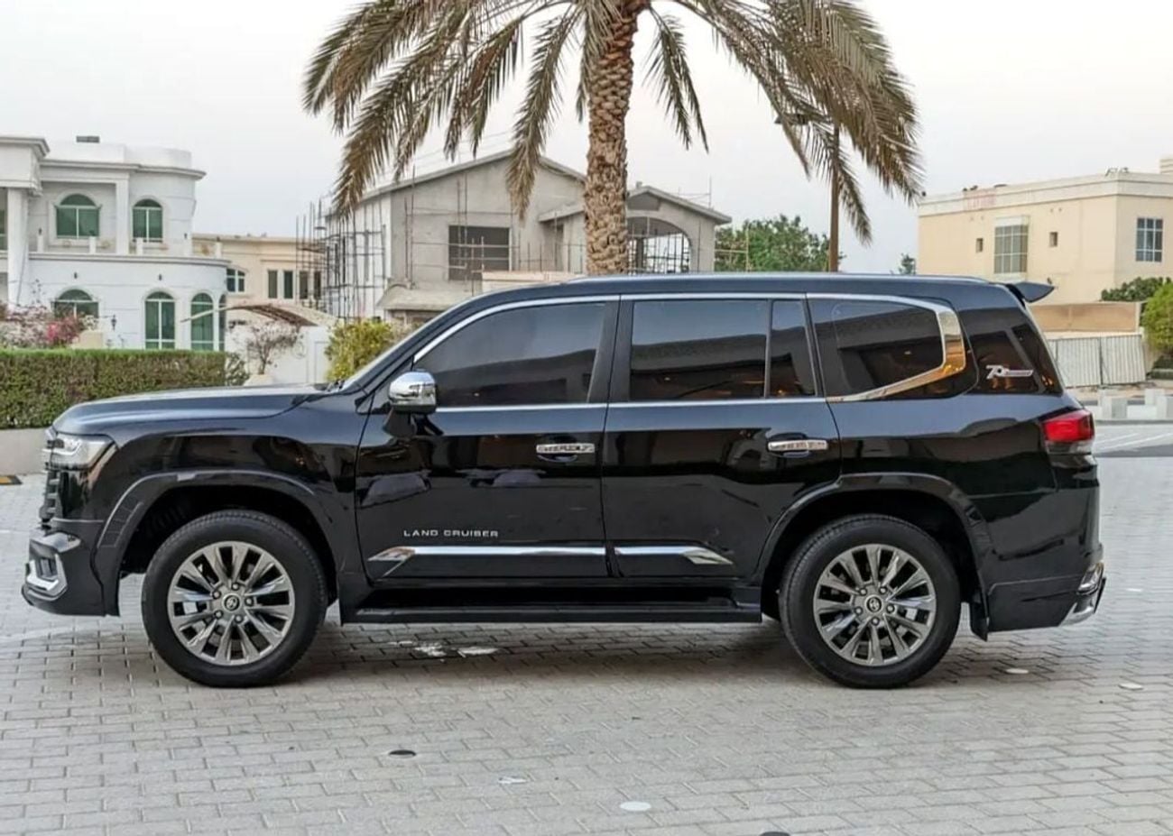 Toyota Land Cruiser Toyota landcruise 2014Model Facelifte 2025 V6 4.0L petrol Engine Colour Black push start Transmissio