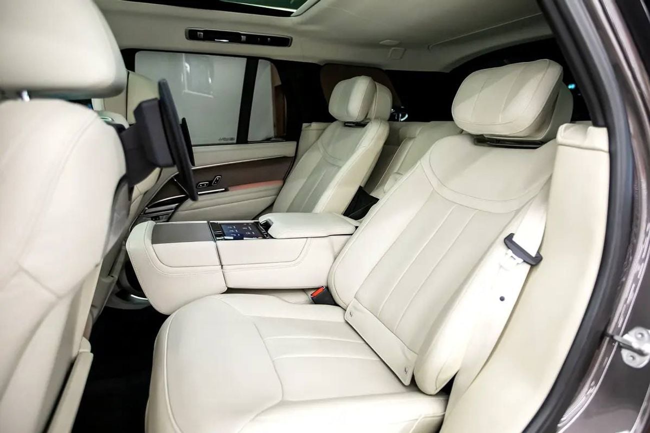 Land Rover Range Rover FIRST EDITION P530 GCC Specs - Pristine Condition - WARRANTY - AL TAYER