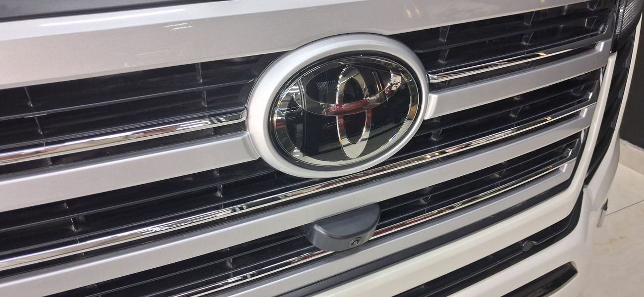 Toyota Land Cruiser GxR 3.5 TWIN TURBO FULL OPTIONS Petrol