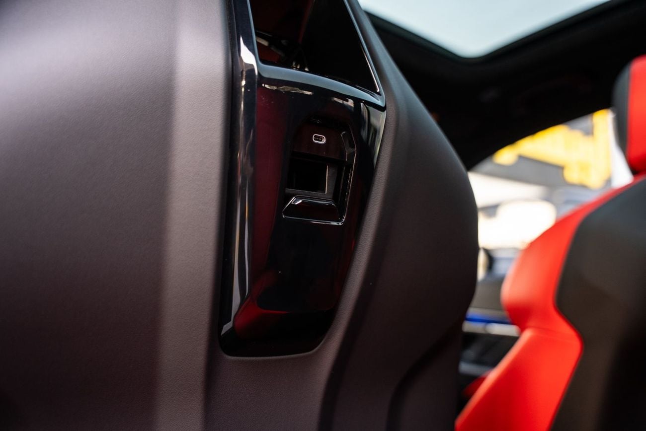 BMW M5 MASTERCLASS Touring 2025 GCC 4.4L Twin Turbo V8 PHEV Agency Warranty Full Service History 728hp