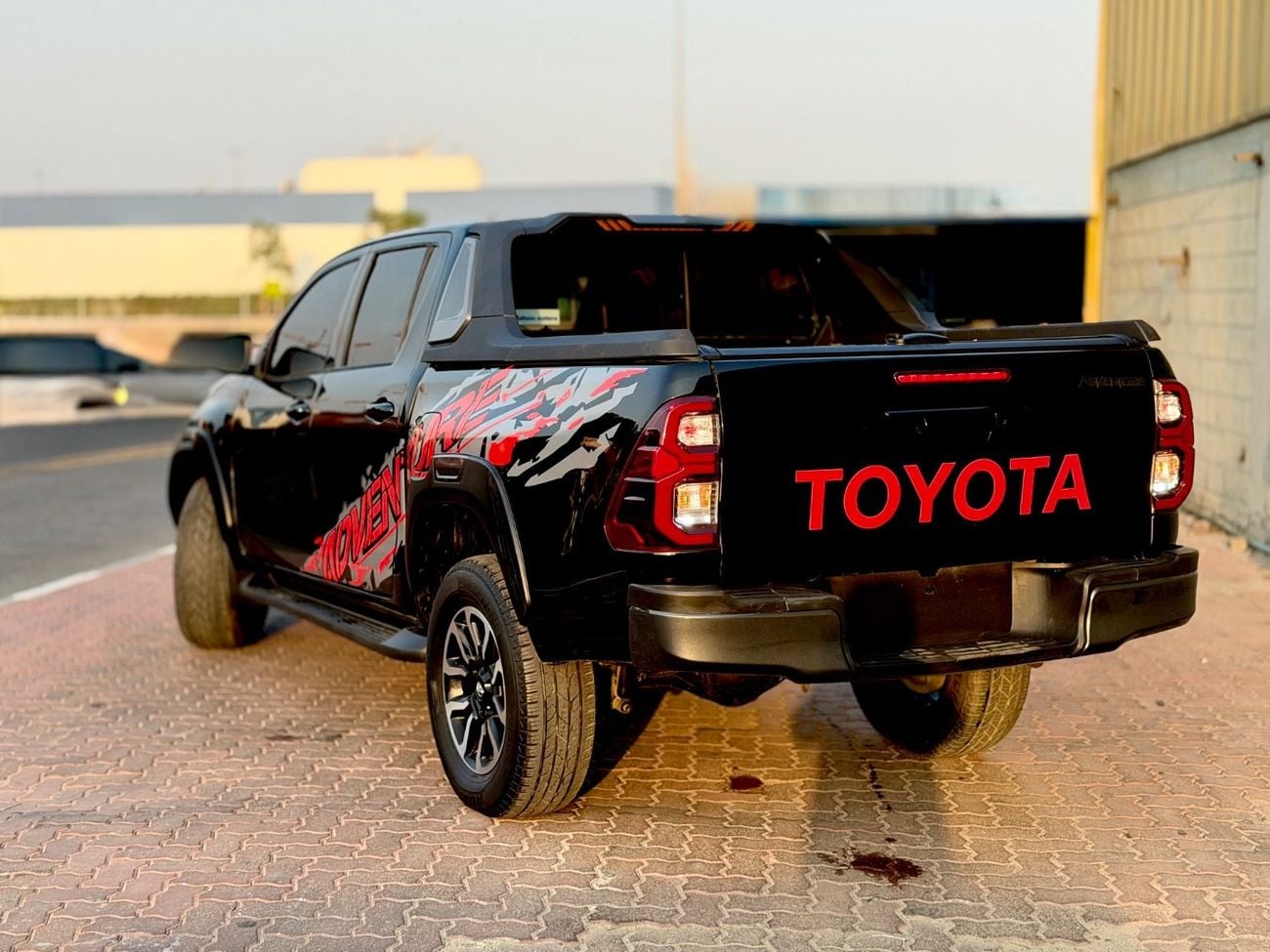 تويوتا هيلوكس GLX ADVENTURE YEAR 2019 FACELIFT TO 2025 ADVENTURE SHAPE V4 2.7 L ENGINE