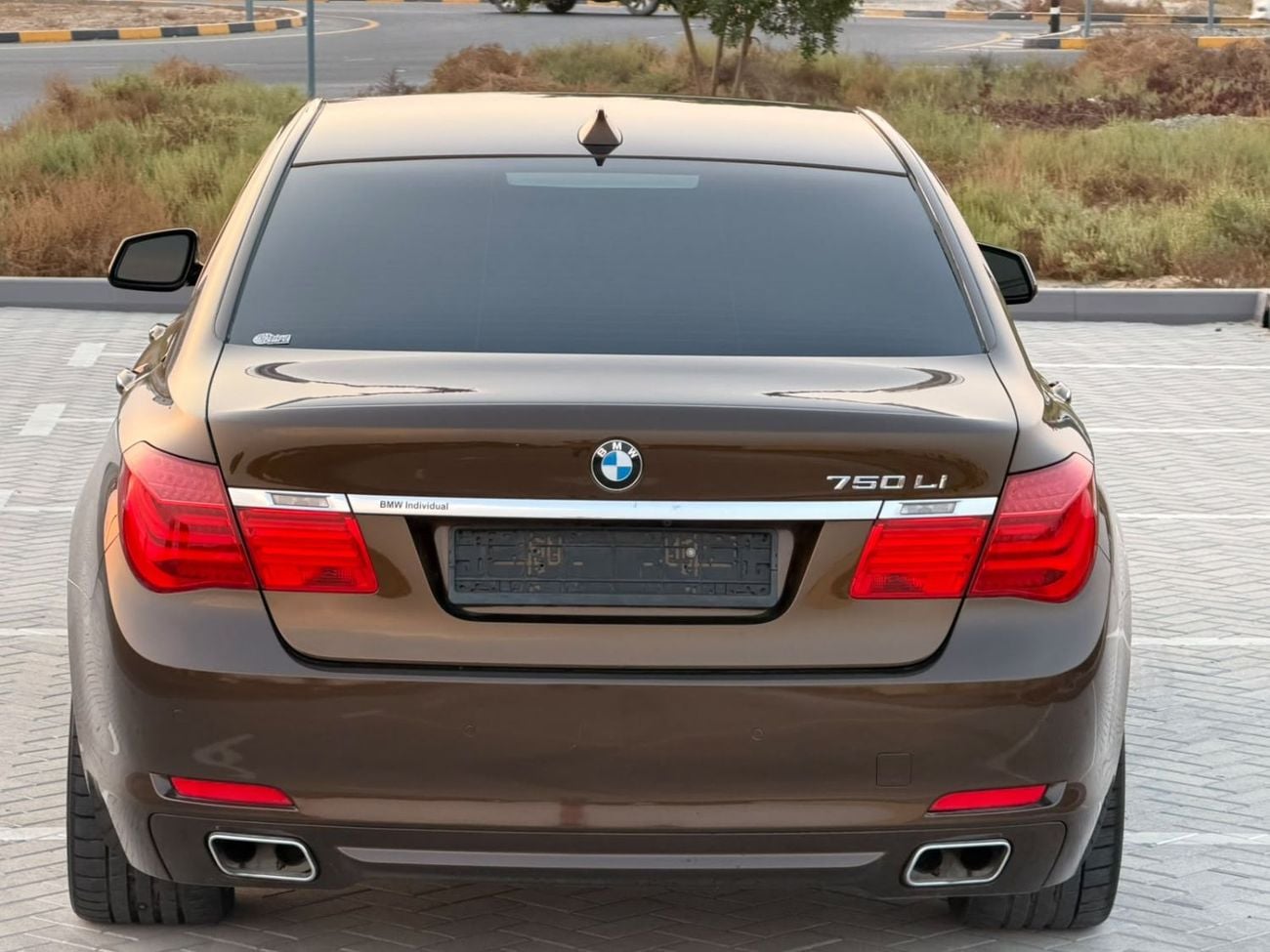 BMW 750Li EXCLUSIVE 4.4L V8 twin-turbo engine producing 407 hp, 8-speed