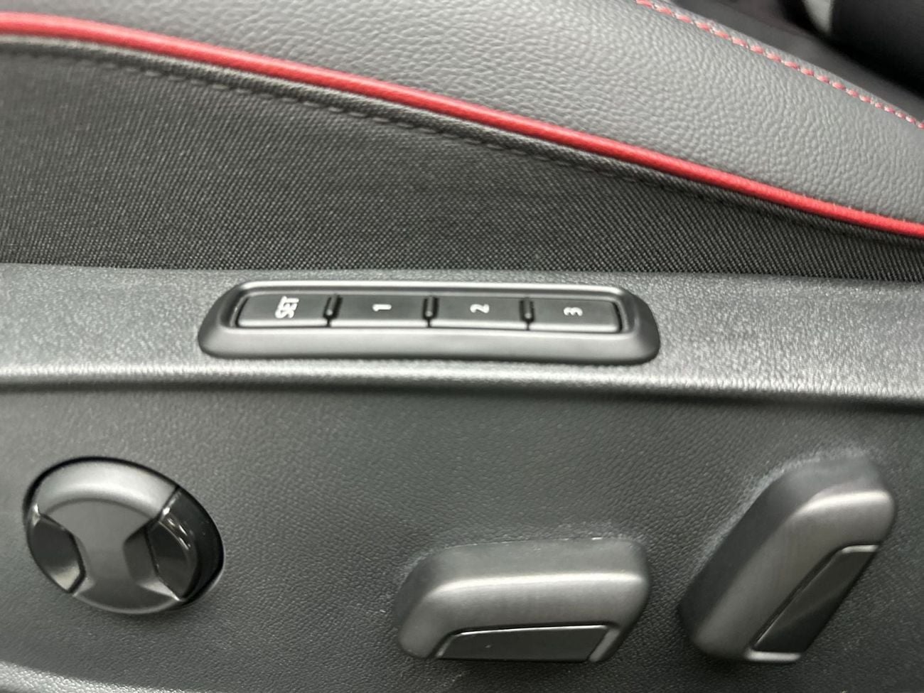 Volkswagen Golf GTI Golf GTI 2.0L | Leather Seats | Turbo Engine | Iconic GTI Styling | Connected Technology | GCC Speci