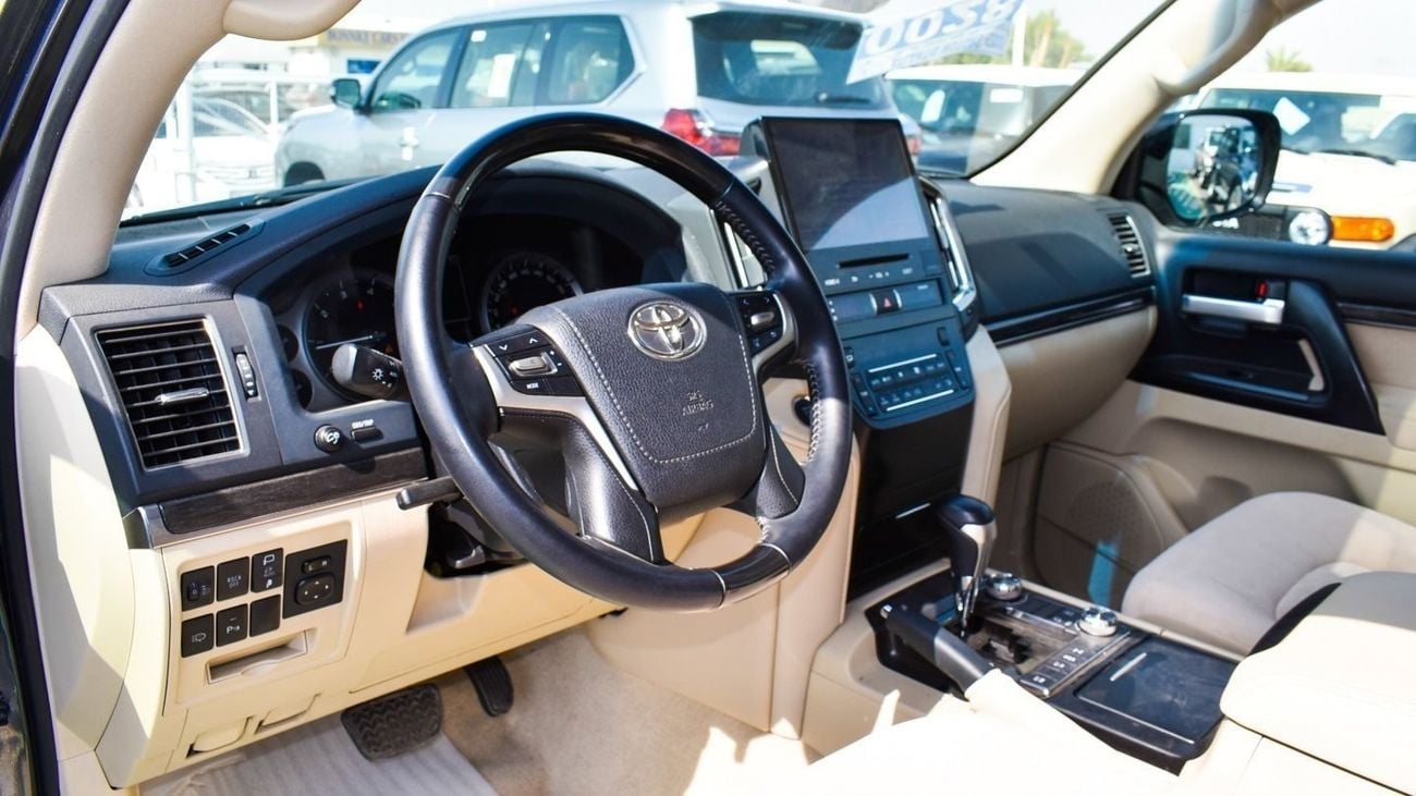 تويوتا لاند كروزر GXR V8 Grand Touring