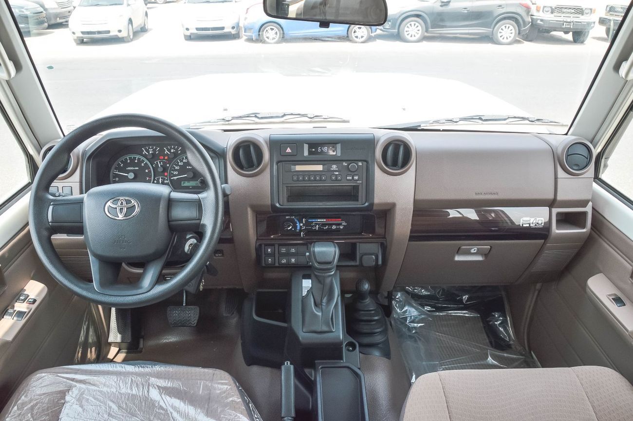 تويوتا لاند كروزر 70 LC 78 HARDTOP 4.0L MT TOYOTA LAND CRUISER AMBULANCE 4.0L 4WD AT SUV 2025