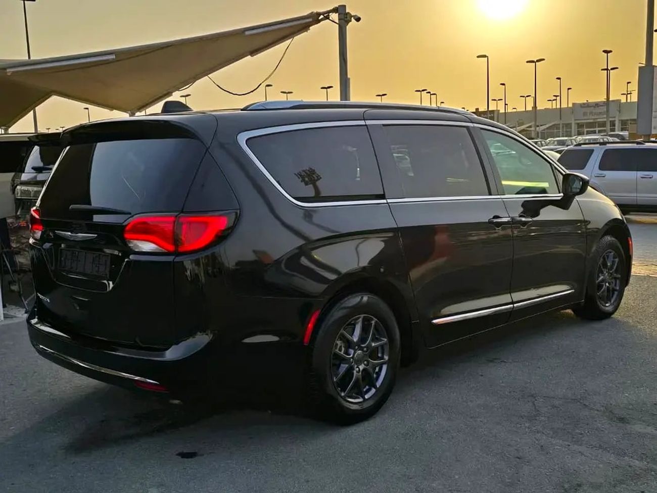 Chrysler Pacifica Van