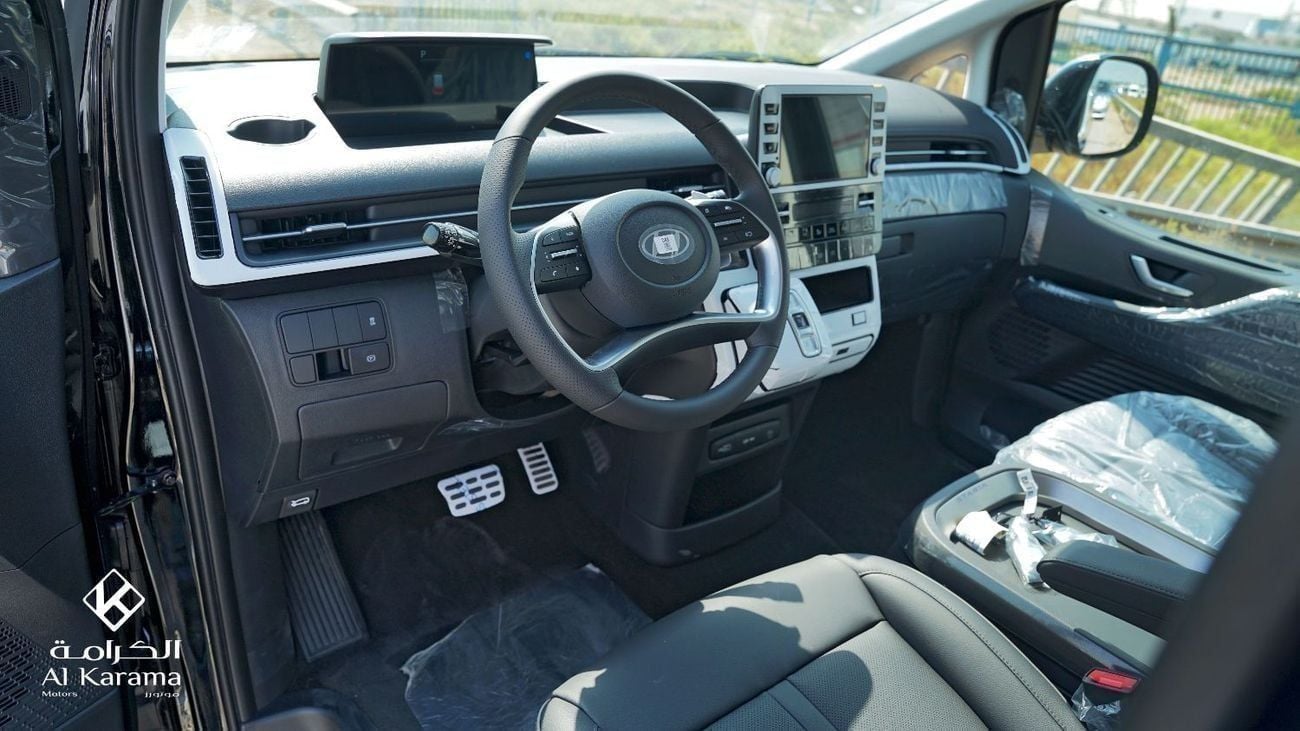 Hyundai Staria LUXURY | 3.5L - 9 Seater, 360° Rotating Seats, Push Start, Cruise Control, Remote Door