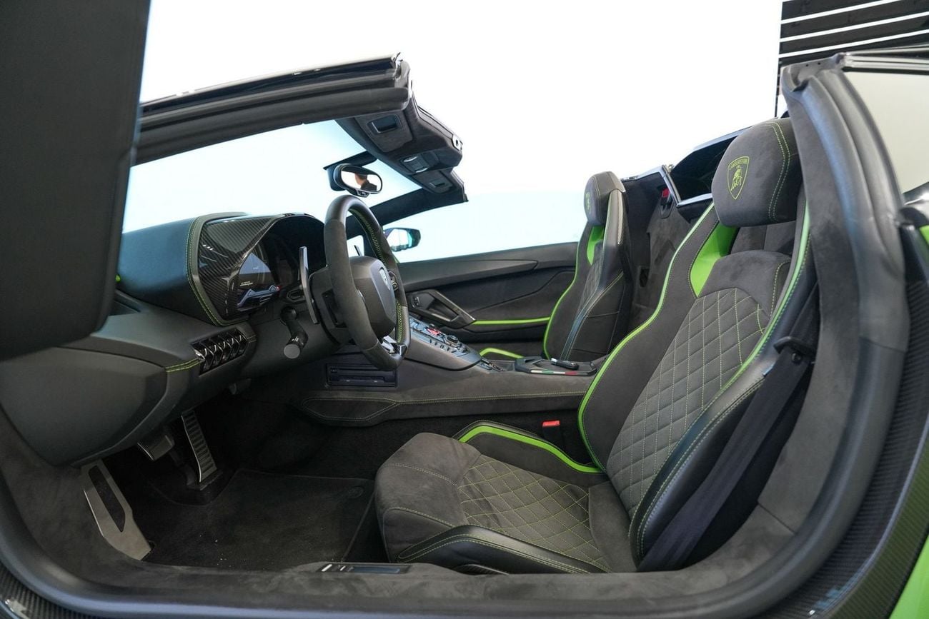 لامبورغيني أفينتادور S Roadster