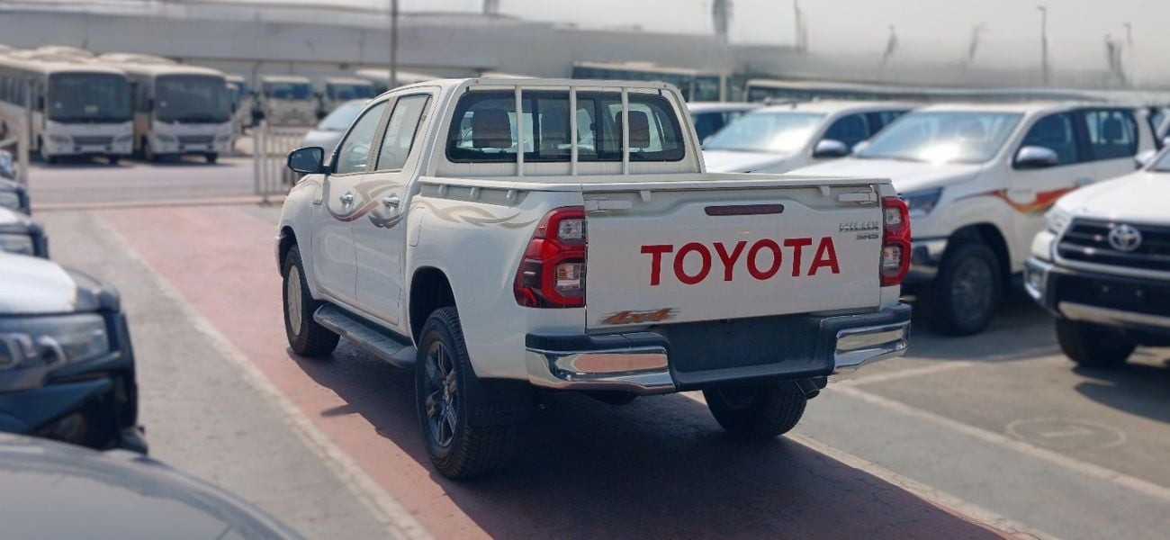Toyota Hilux SR5 2026YM