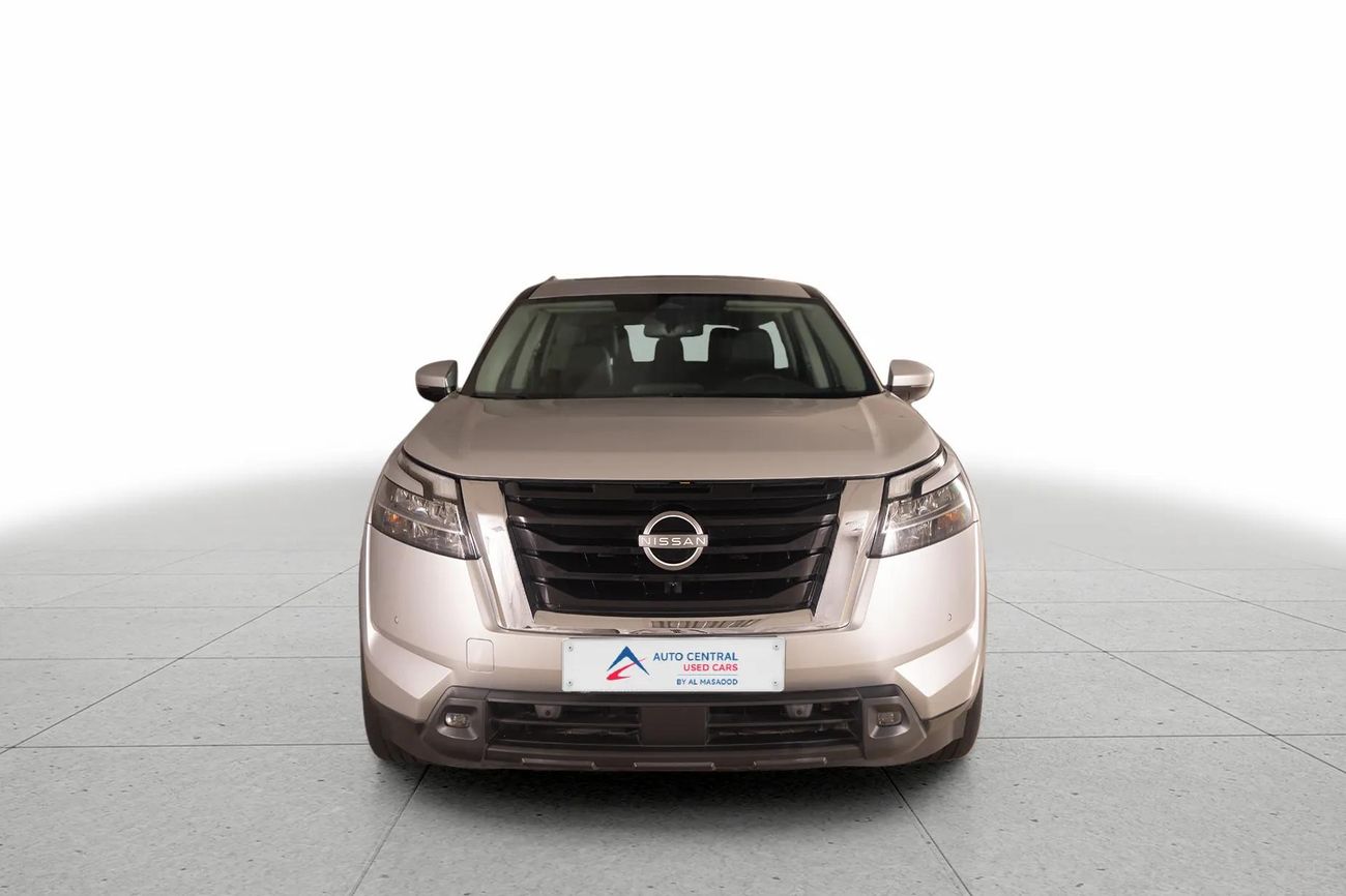 Nissan Pathfinder SV 3.5
