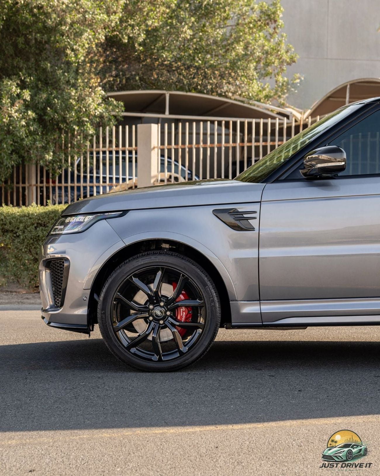 Land Rover Range Rover Sport SVR