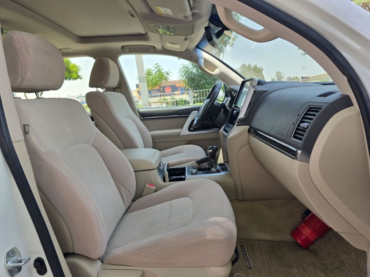 Toyota Land Cruiser VXR 5.7 2021 GCC AL FUTTAIM SINGLE OWNER IN MINT CONDITION