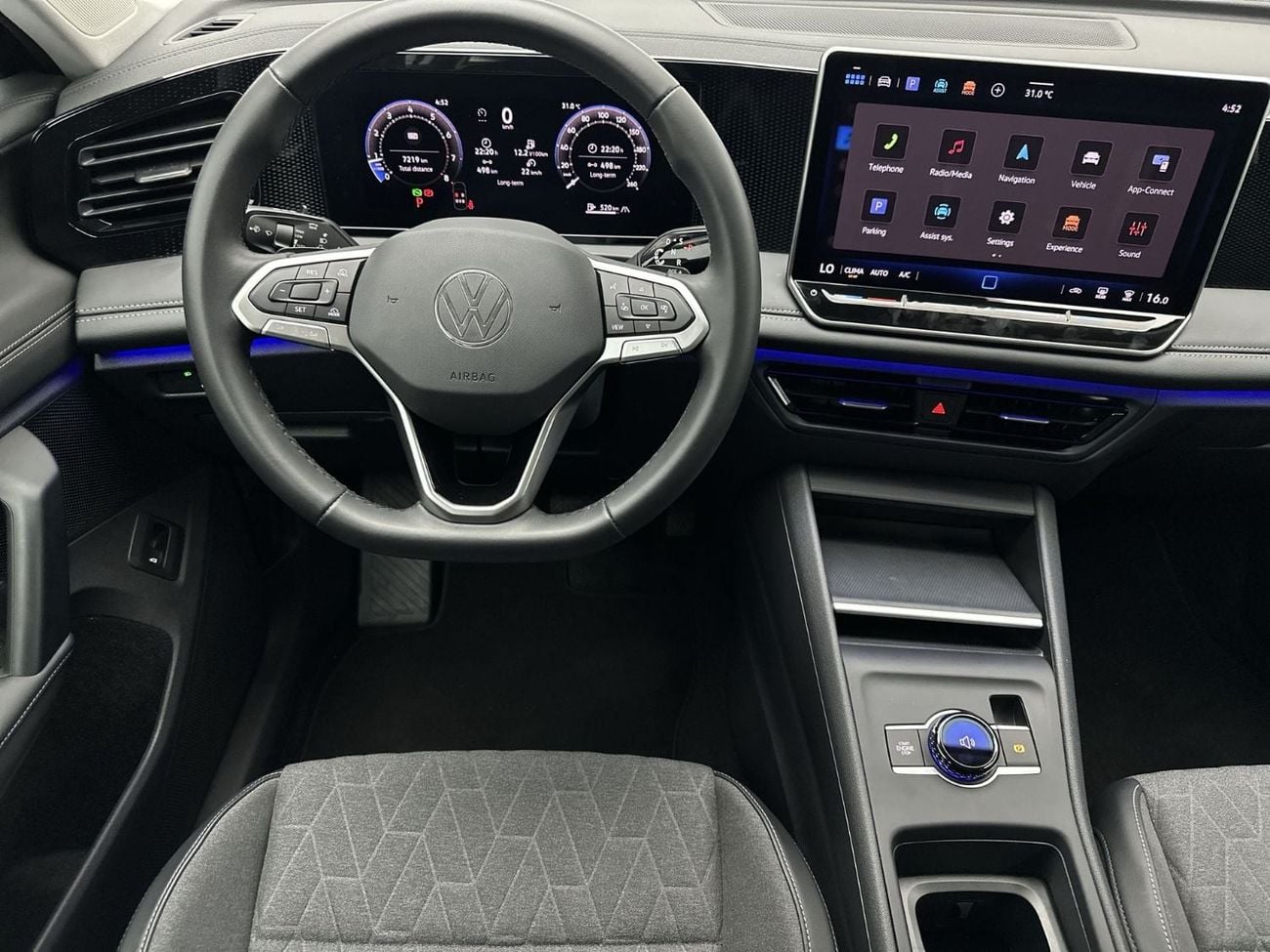 Volkswagen Tiguan LIFE PLUS Tiguan Life + 1.4L | Digital Cockpit | Apple CarPlay & Android Auto | Cruise Control | VW Certified