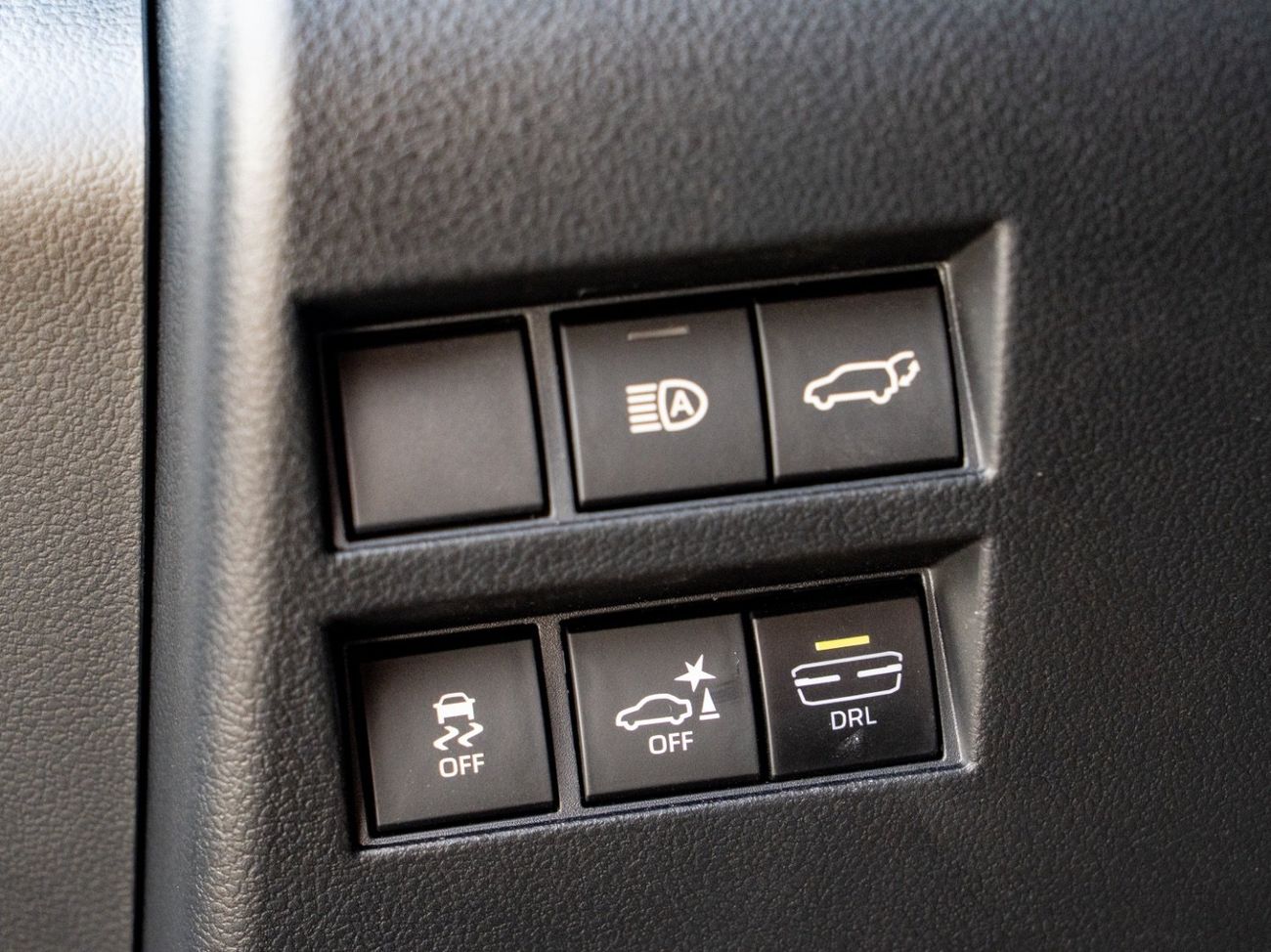 Toyota Land Cruiser VX 4.0 | Exclusive | 2026