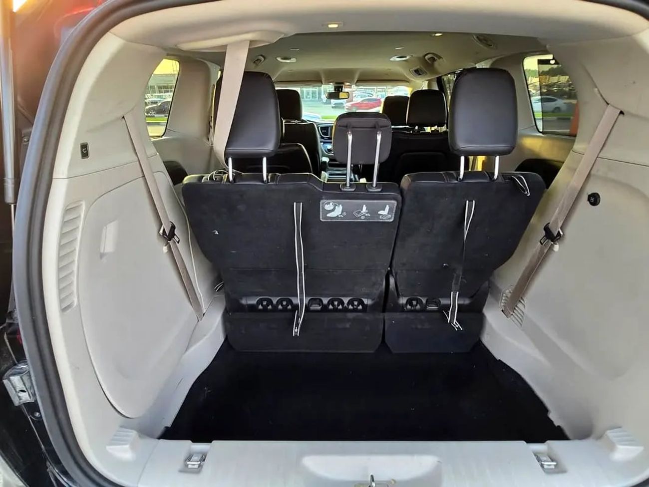 Chrysler Pacifica Van